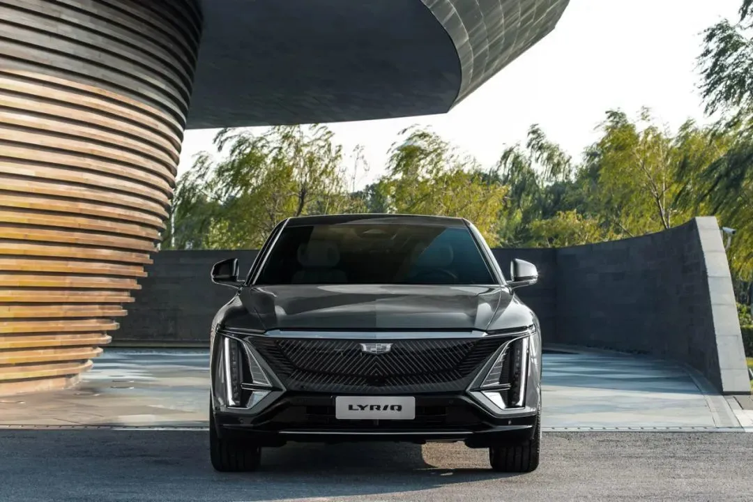 小米SU7等得望眼欲穿?23萬買5米車長豪車,現(xiàn)車不用等