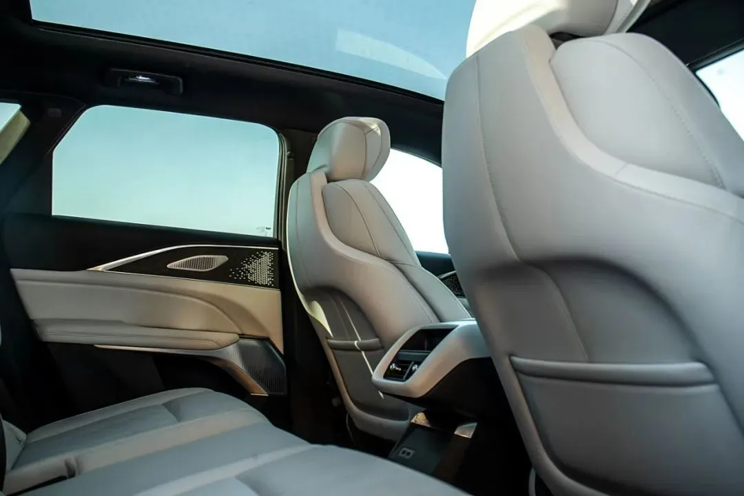 小米SU7等得望眼欲穿?23萬買5米車長豪車,現(xiàn)車不用等