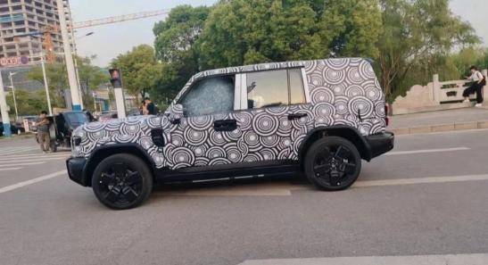 iCAR V27無(wú)偽裝實(shí)車曝光,20萬(wàn)級(jí)能否復(fù)刻“方盒子”神話?