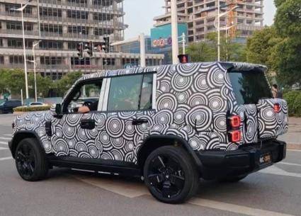 iCAR V27無(wú)偽裝實(shí)車曝光,20萬(wàn)級(jí)能否復(fù)刻“方盒子”神話?