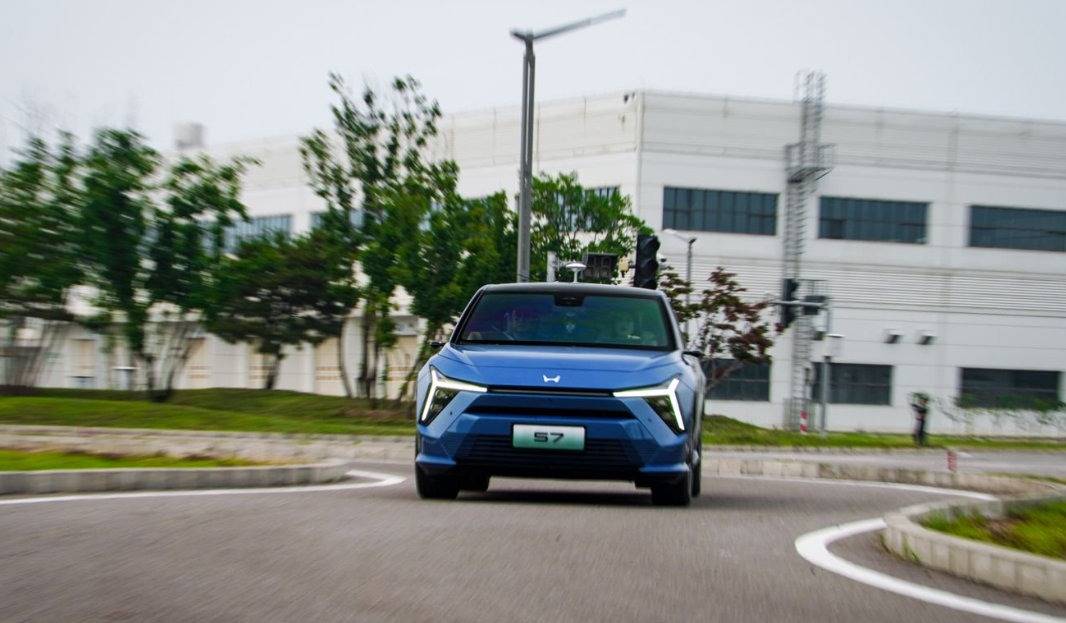 主流純電SUV大比拼,誰能通過“電車眩暈癥”大考驗?