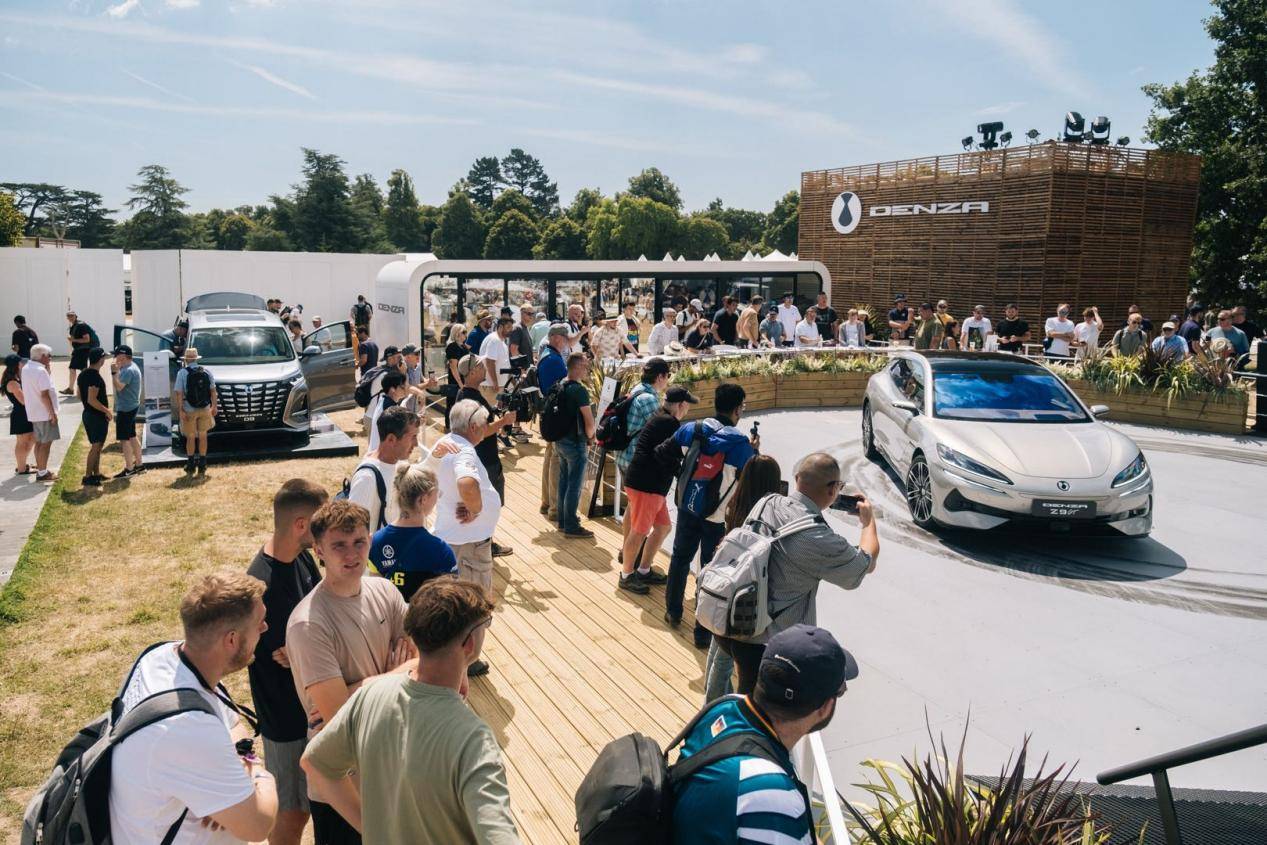 比亞迪攜三款車型登陸2025古德伍德速度節,彰顯中國汽車技術實力