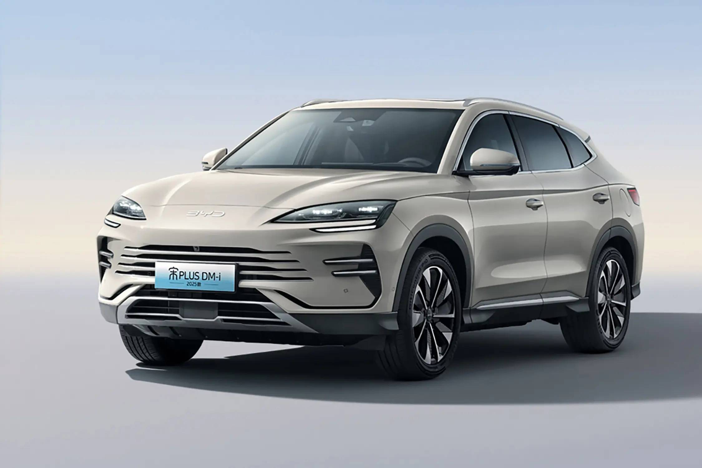 科技新貴VS傳統(tǒng)強(qiáng)者:26款零跑全新C11與宋PLUS,家用SUV怎么選?