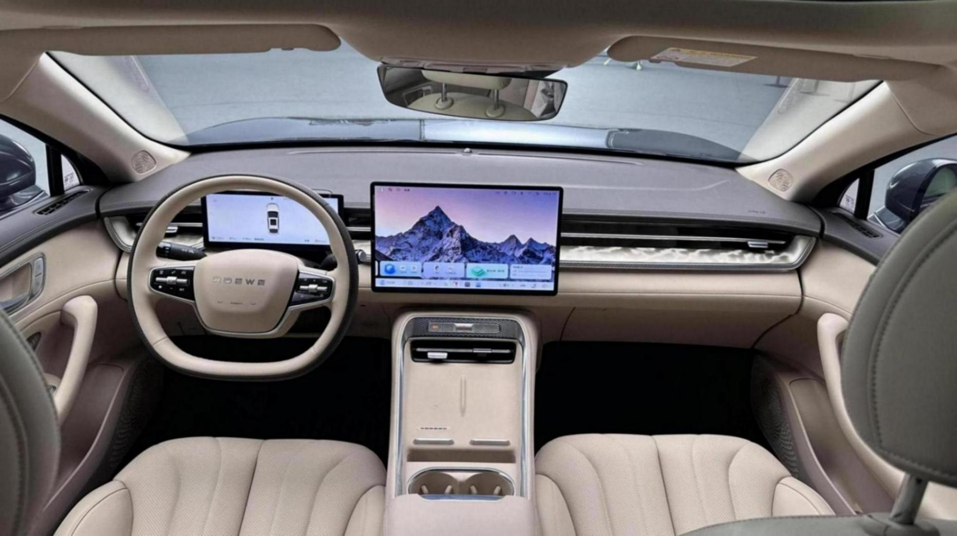 前勞斯萊斯設計師親自操刀 榮威M7 DMH有些“勞里勞氣”?