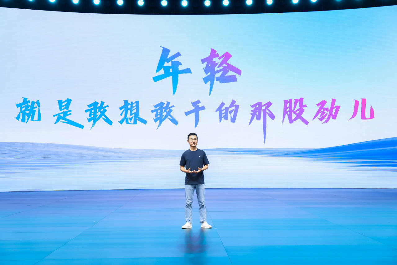 8.98萬起的零跑B01:重整10萬級純電轎車江山