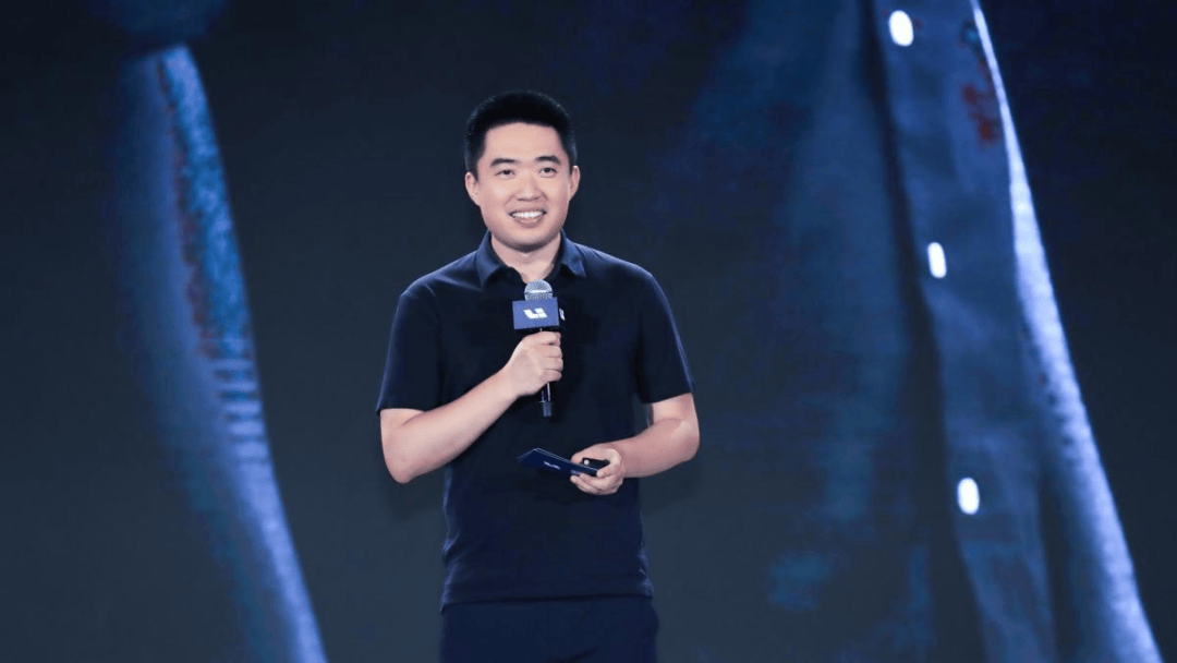 李想背棄創業初心!理想i8拒絕標配冰箱彩電大沙發 用戶很心寒