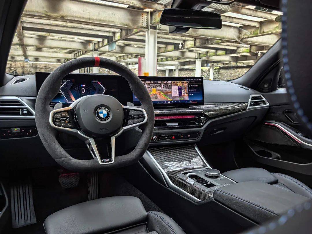 碳纖維+閃電紫+全國限量1000臺,開完這款寶馬只想說:很開心很自信!