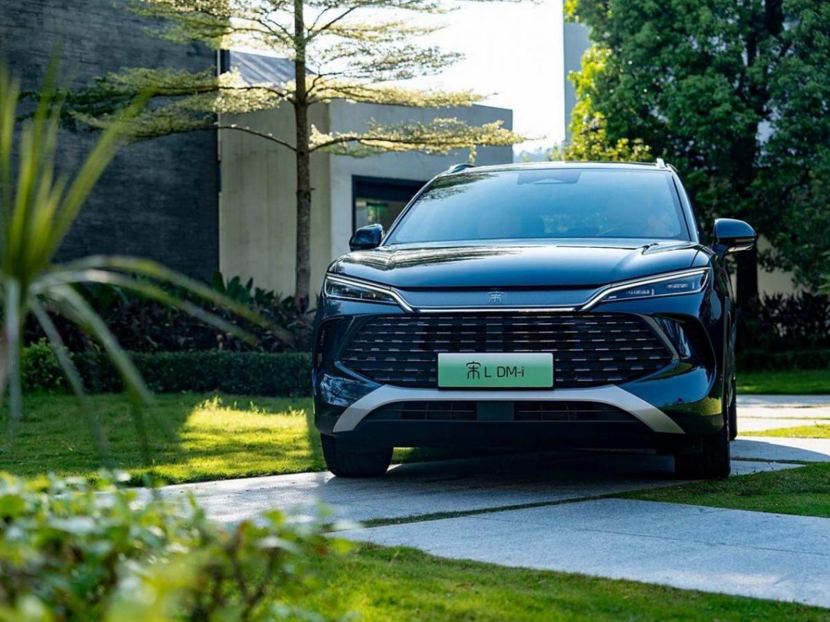 為啥高端車(chē)都愛(ài)用增程,銷(xiāo)量還很好??jī)?nèi)行人,簡(jiǎn)單粗暴說(shuō)出大實(shí)話(huà)