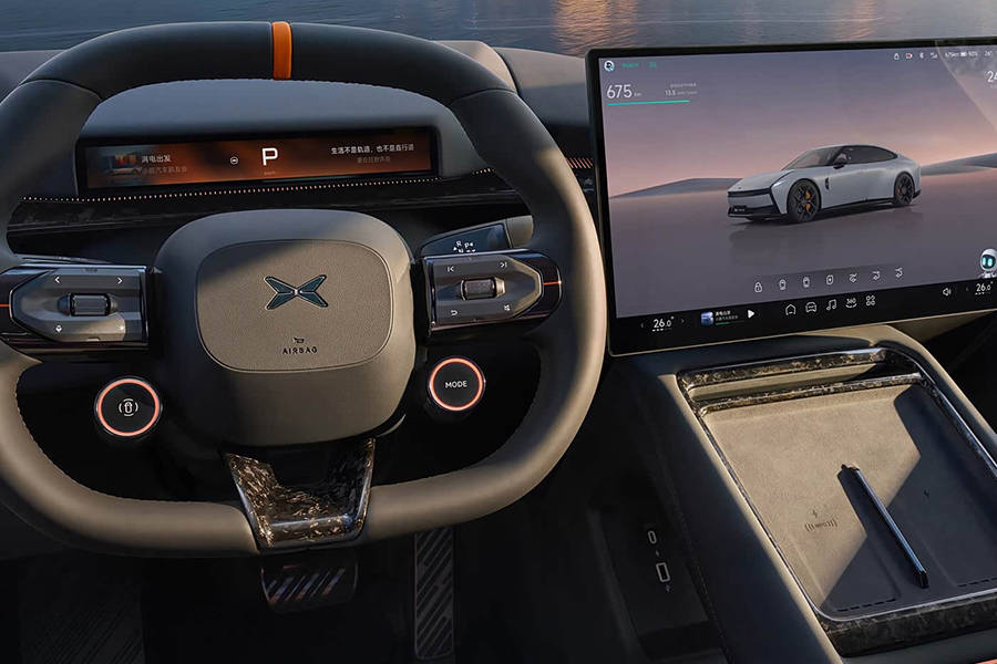 全新小鵬P7鷗翼門官圖發(fā)布 配專屬車漆和配置