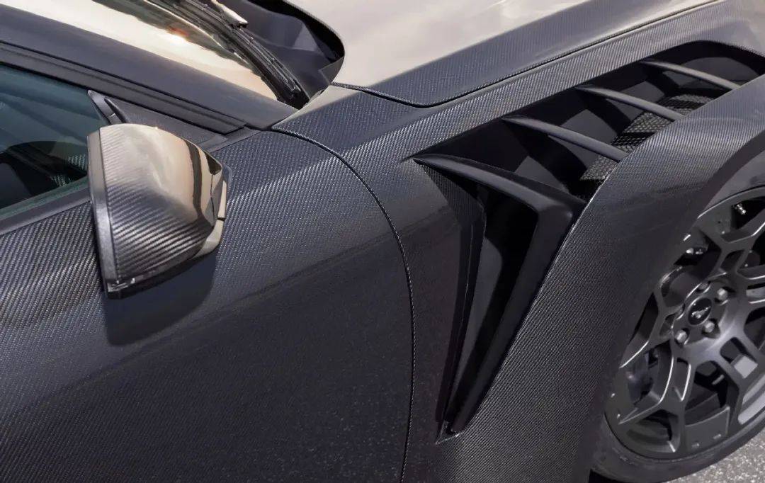 福特發(fā)布全新Mustang GTD Liquid Carbon,全碳車身要多帥有多帥