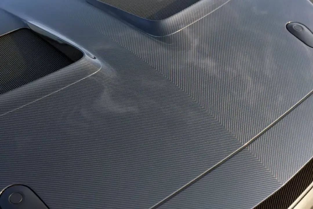 福特發(fā)布全新Mustang GTD Liquid Carbon,全碳車身要多帥有多帥