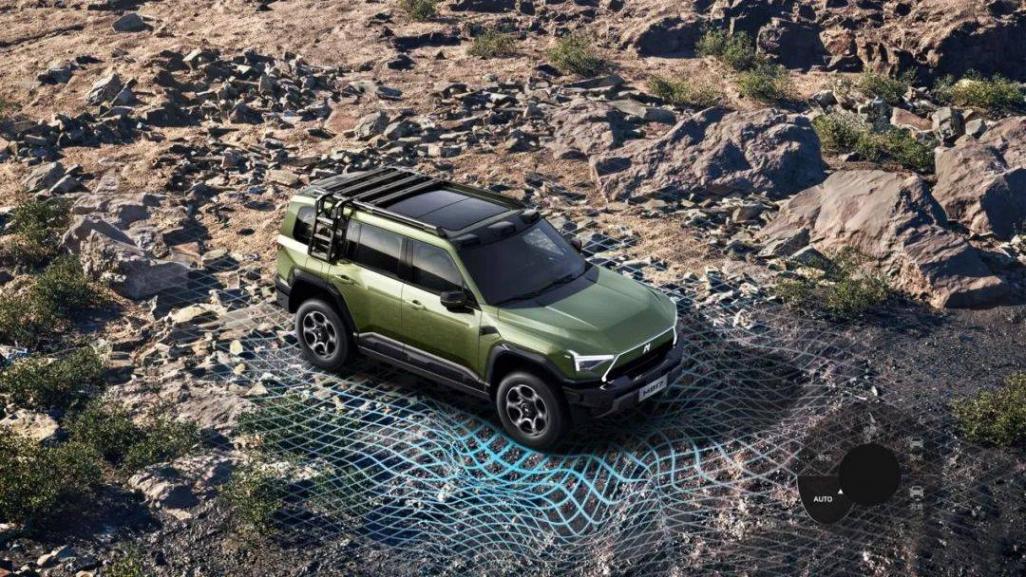 華為下場硬派越野:坦克500首次遇到勁敵