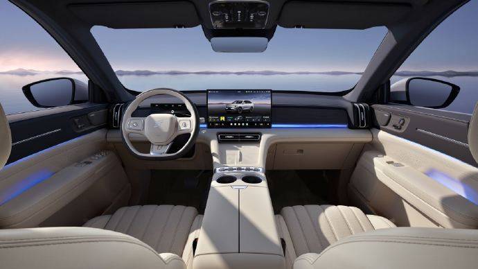 山海L7 PLUS:32變電動七座+智能雙冰箱,家庭出行“全能答案”?