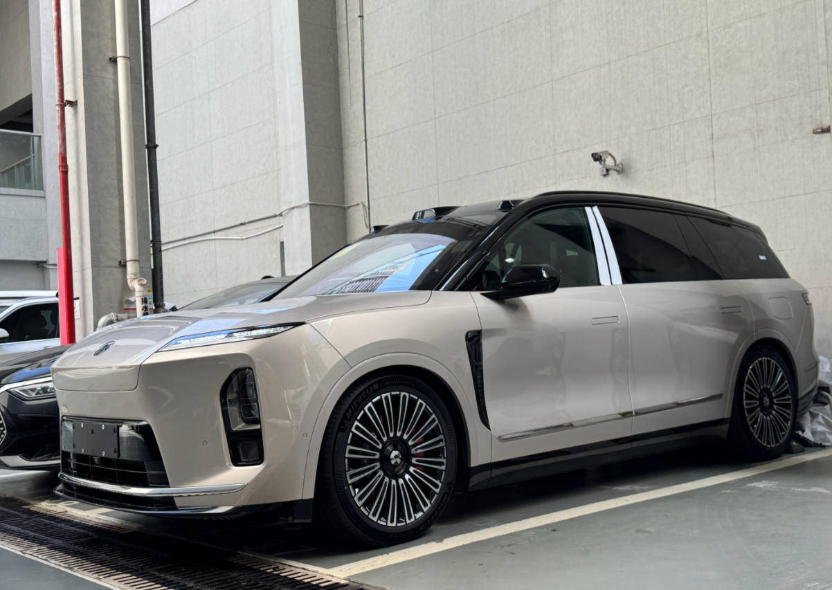 第三代蔚來ES8,中大型變大型SUV,后備箱容積多3.8倍