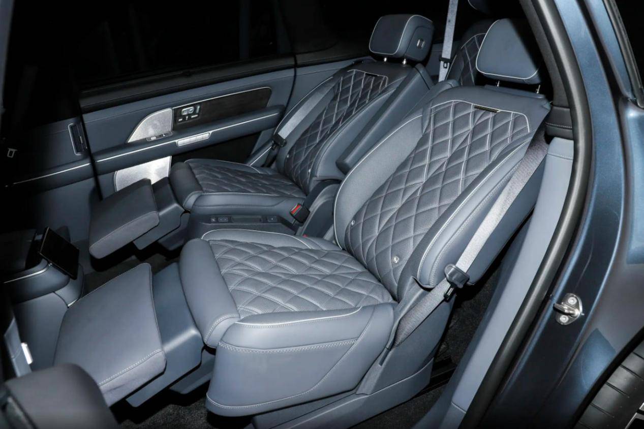 第三代蔚來ES8,中大型變大型SUV,后備箱容積多3.8倍