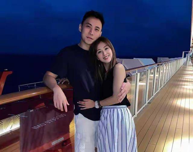 TVB港姐冠軍婚后富貴,轉型成高爾夫球選手,律師老公支持其出歌