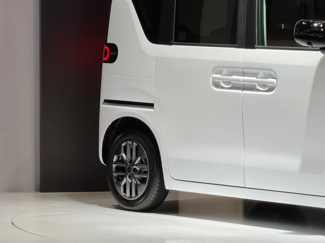 比亞迪亮相2025東京車展 全球首發K-EV