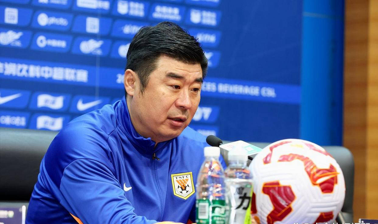 泰山隊新主帥現身,曾執教亞冠聯賽,將指揮關鍵比賽,韓鵬履新